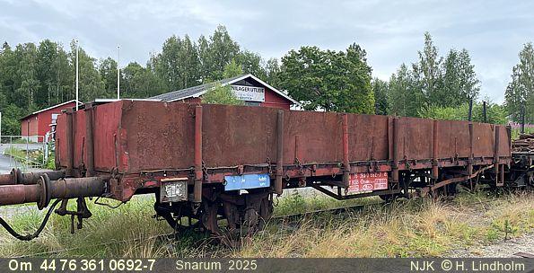 Om 44 76 361 0692-7